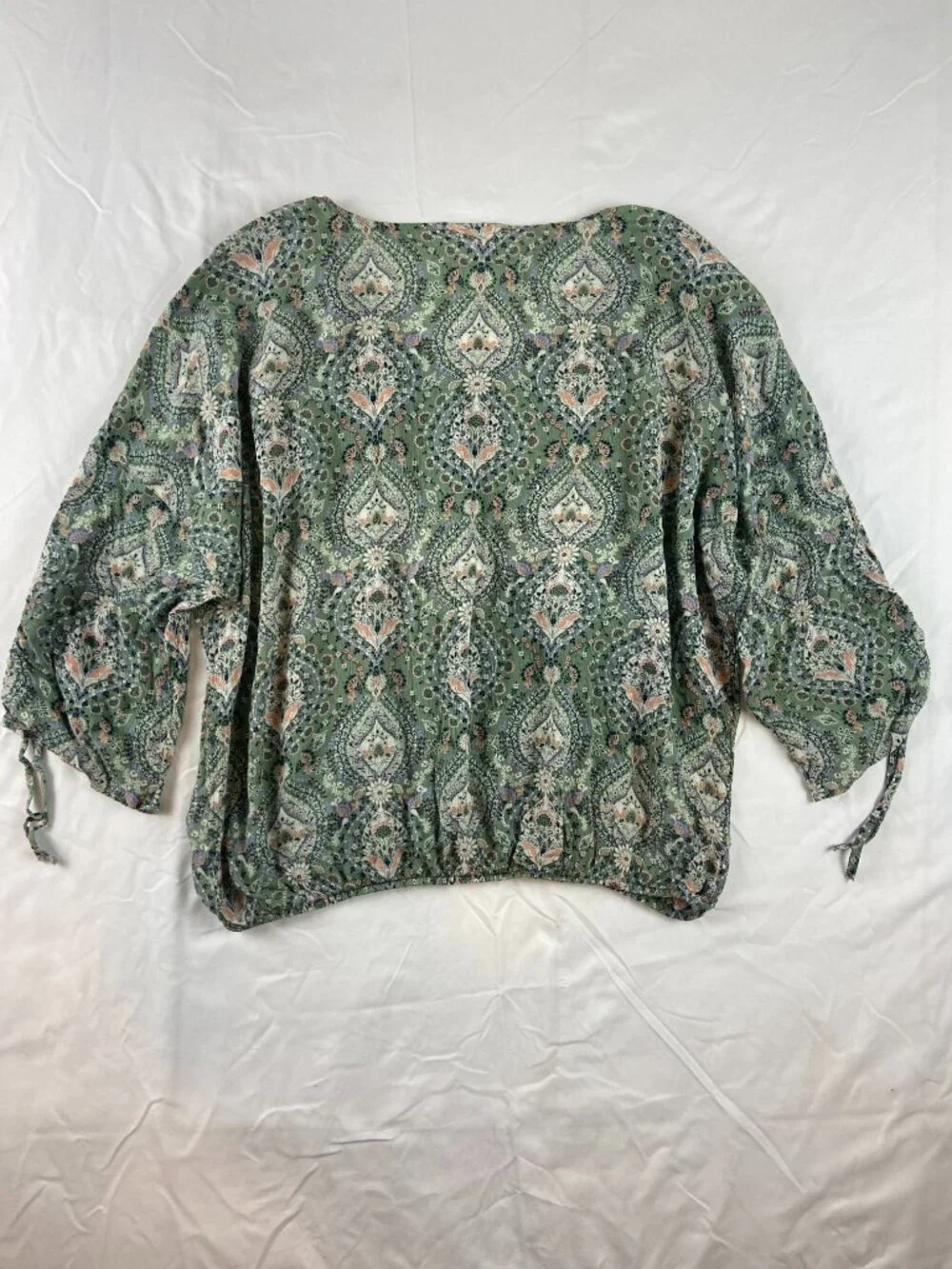 J. Jill Crinkled Button-Front Top | Floral Paisley | Size Medium | Sage Green | - Picture 4 of 10